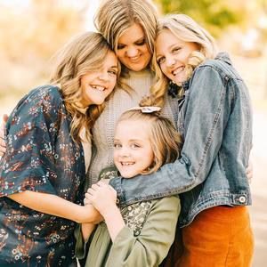 Meet your Posher, Alison